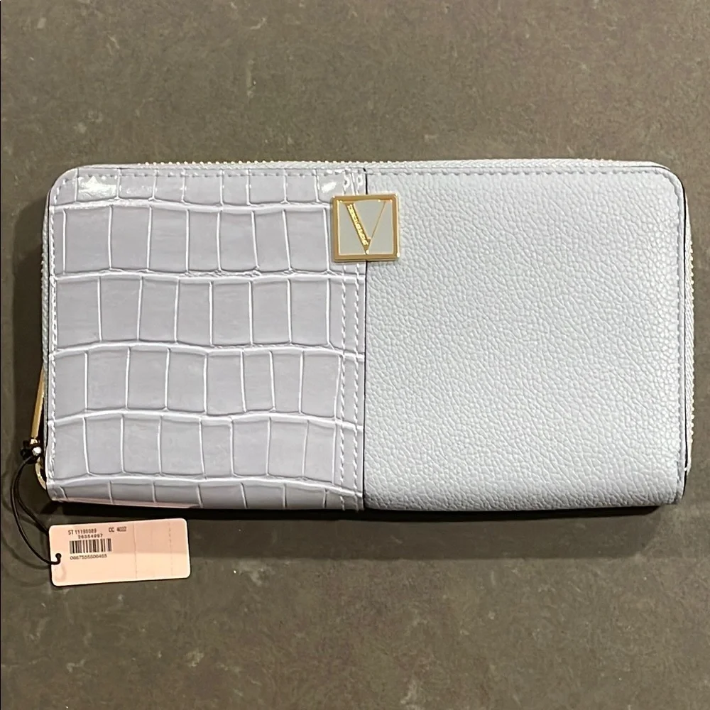 Victoria’s Secret Faux Leather and Faux Crocodile Zip Around Wallet NWT - Picture 2 of 13